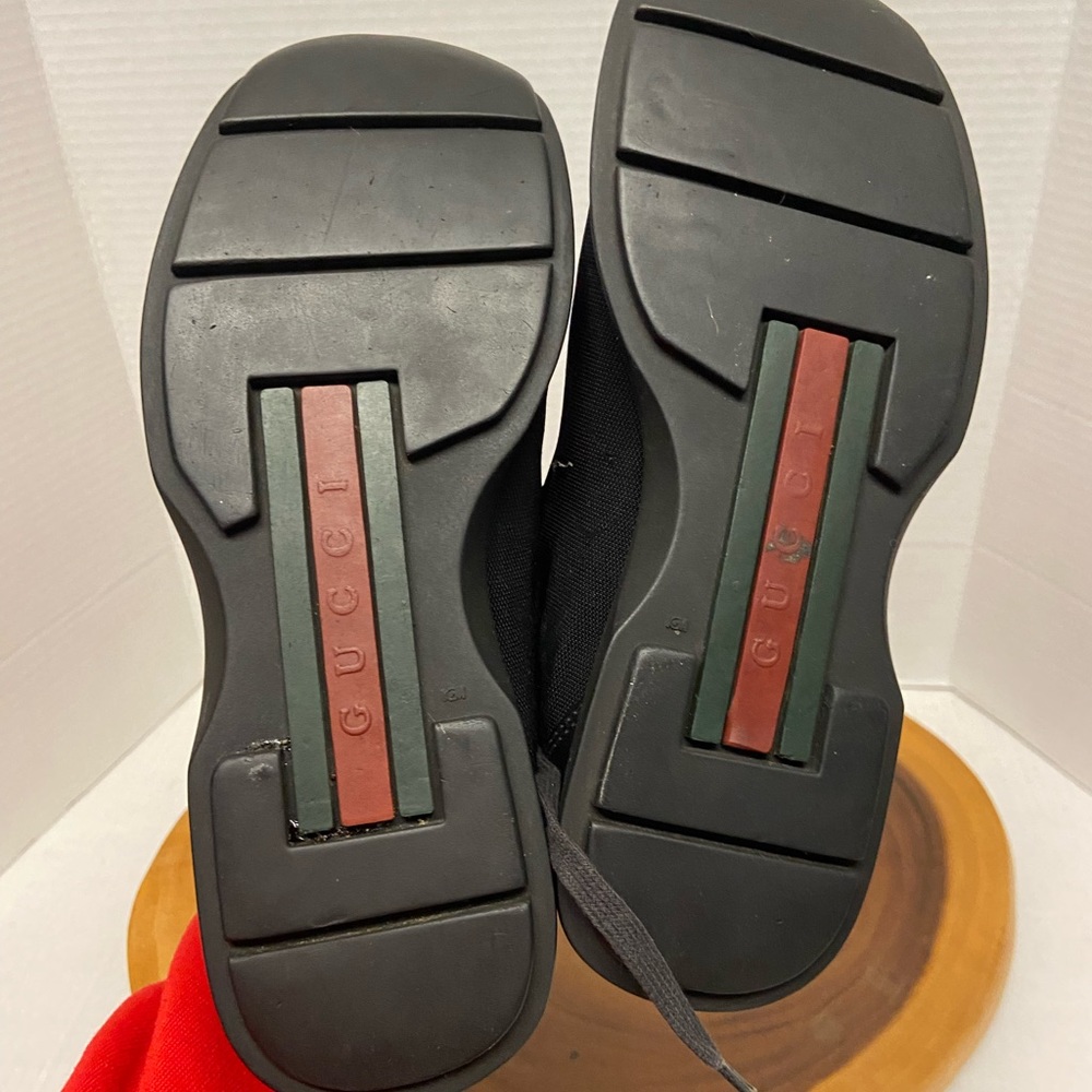 GUCCI Y2K Black Classic Stripe Sneakers - Picture 10 of 11